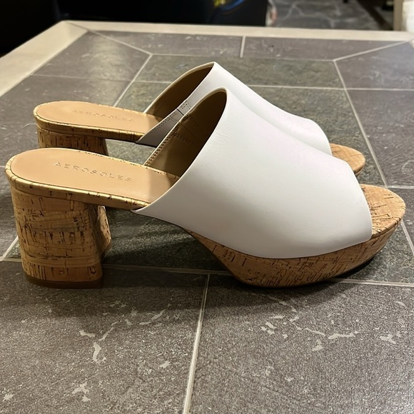 Aerosoles White Leather Cassy Platform Sandals Size 10 1/2. - Picture 2 of 9